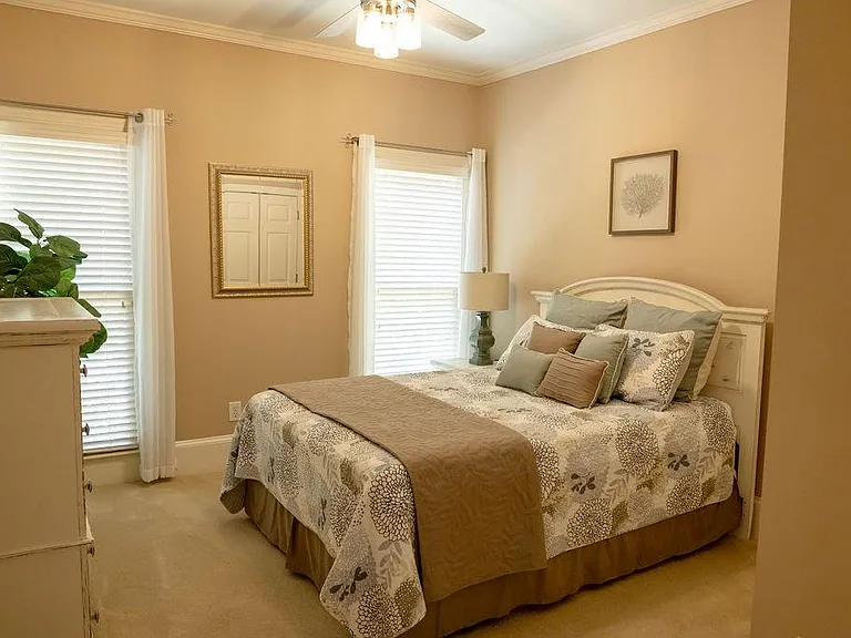 1405 Edenham Ln — Photo 21