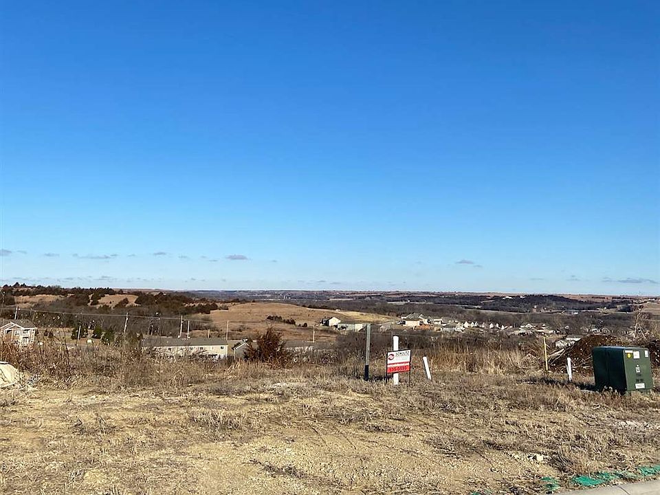 2nd image of 316 Ledgestone Ridge Ct