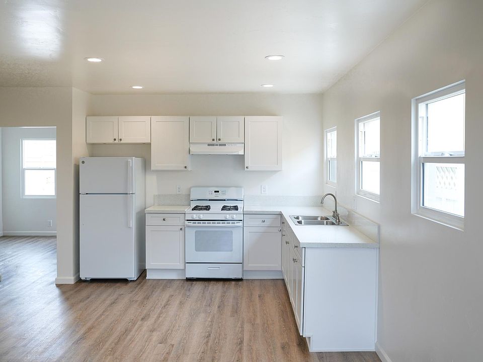 1st image of 2710 Broadway #2714