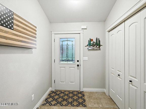 5th image of 2835 S Cataract St