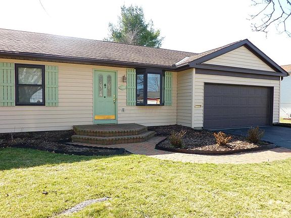 2nd image of 1787 Lakeview Dr