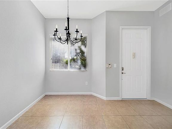 4th image of 3500 Oaks Clubhouse Dr APT 102