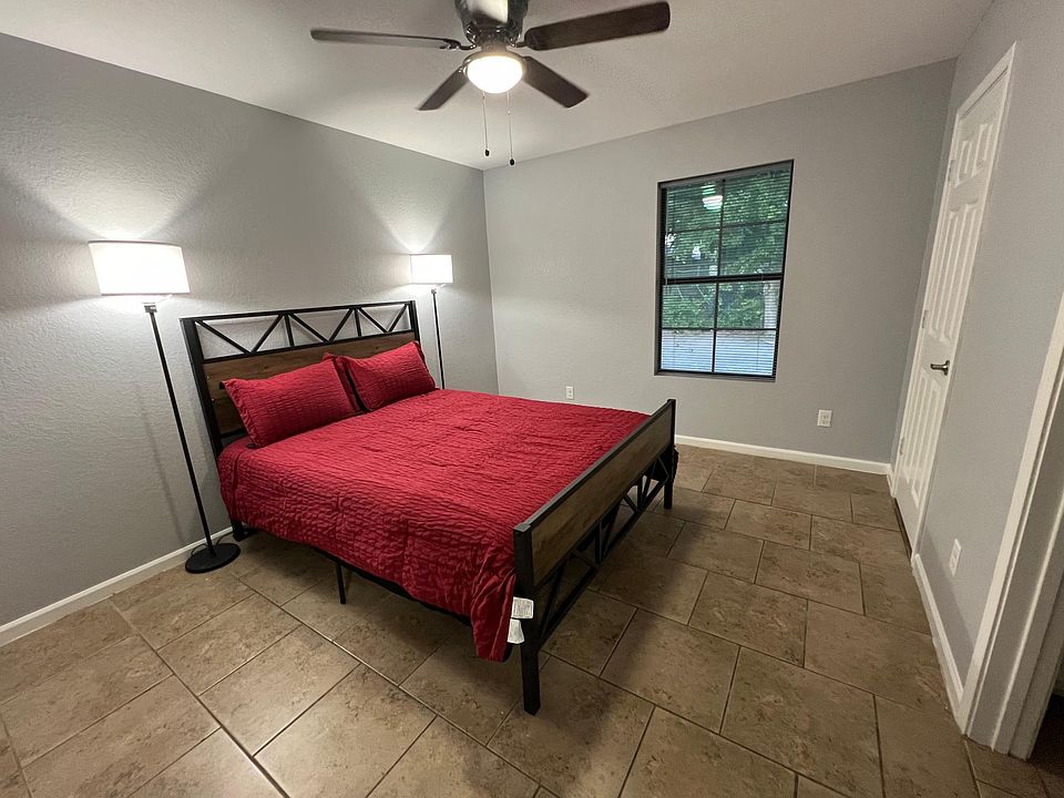 1st image of 11110 Baywood Dr #102