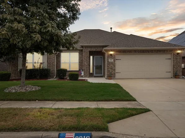 2016 Speckle Dr, Fort Worth, TX 76131