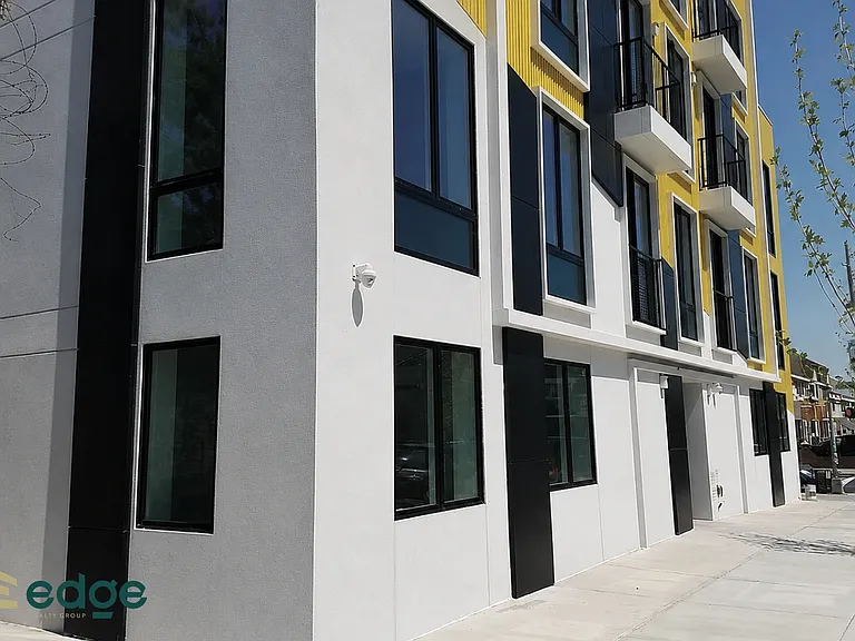 28 Wilson Ave #1R — Photo 10