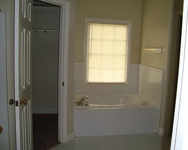 2709 W Doublegate Dr — Photo 4