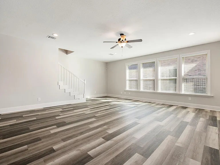 5401 Zephyr Ln — Photo 5
