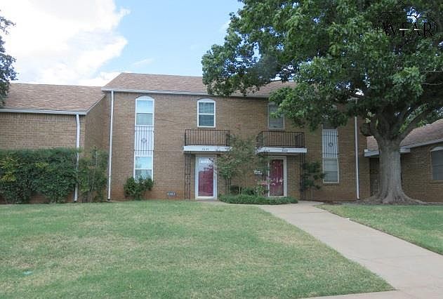 1st image of 3030 Barrywood Dr