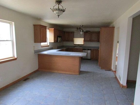 3rd image of 205 24th St SE