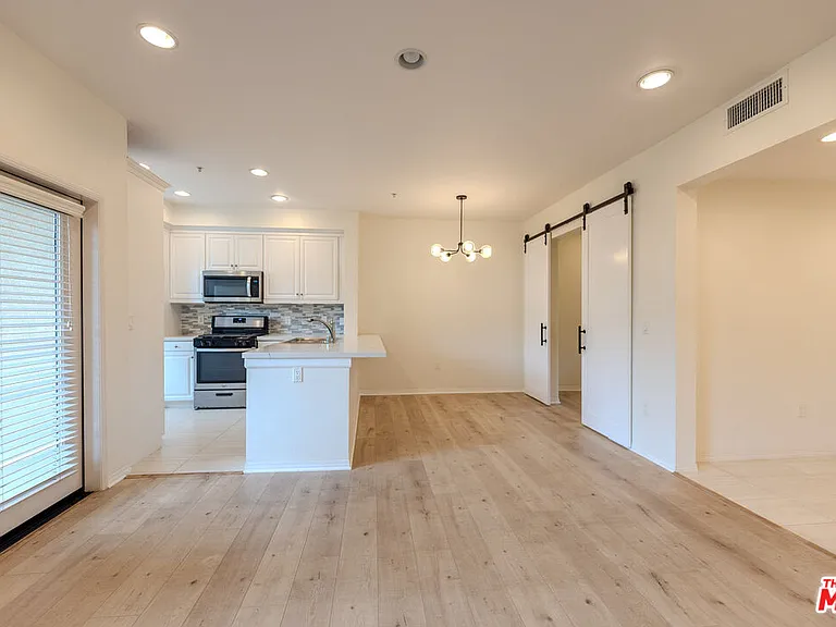 6020 Seabluff Dr #302 — Photo 6