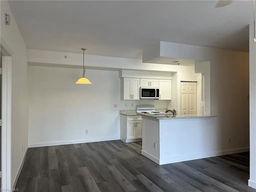 4650 Saint Croix Ln — Photo 2