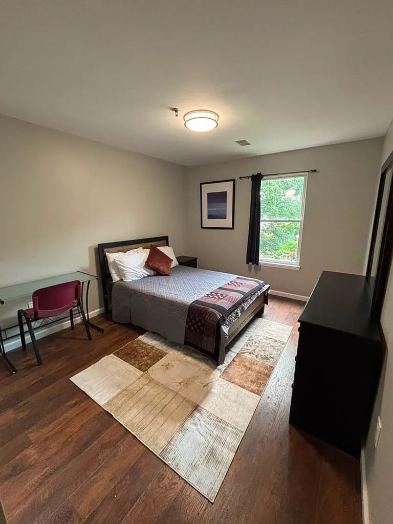 141-143 Norfolk Street (UH | T1) - 2 - 3 Standard Corner — Photo 1