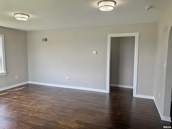 5th image of 315 S Main St
