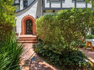 5531 Red Oak Dr, Los Angeles, CA 90068