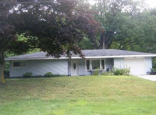 443 Dale Dr, Erie, PA 16511