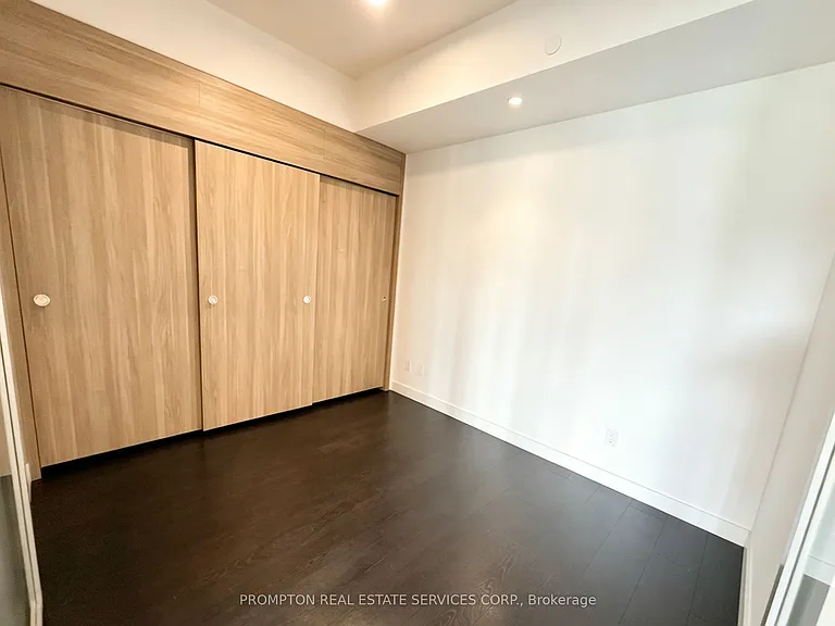 75 Billes Hts #323 — Photo 9