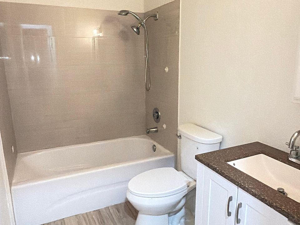 1st image of 510 Elm Dr Unit 102
