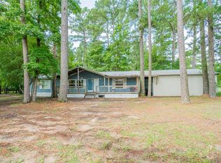 3 Kickapoo Dr, Huntsville, TX 77320