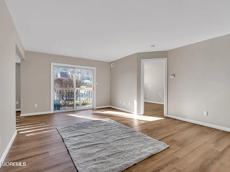 33 Diane Dr — Photo 8