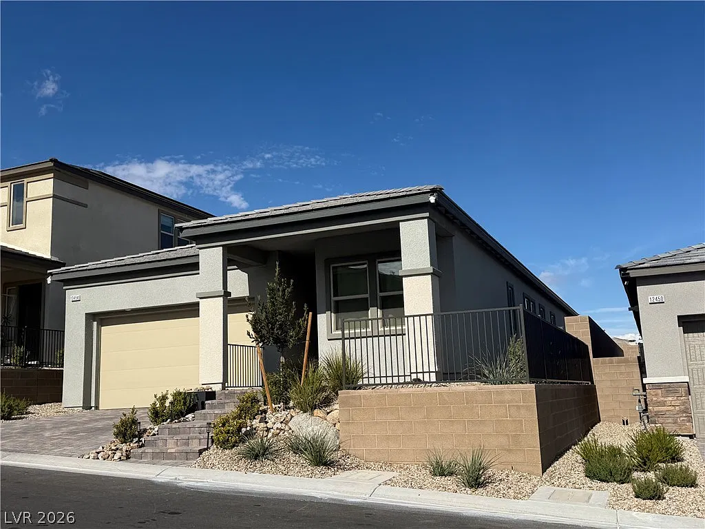 3 bed, 2.5 bath, 1918 sqft, $3,100 — Photo 2