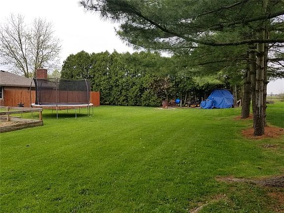 3rd image of 108 Chitwood Dr