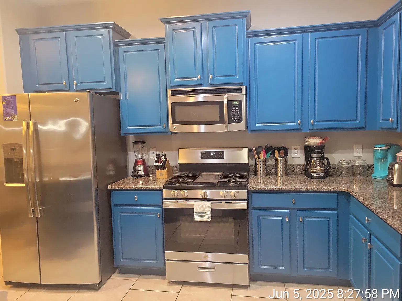 6 bed, 3035 sqft, $3,950 — Photo 4