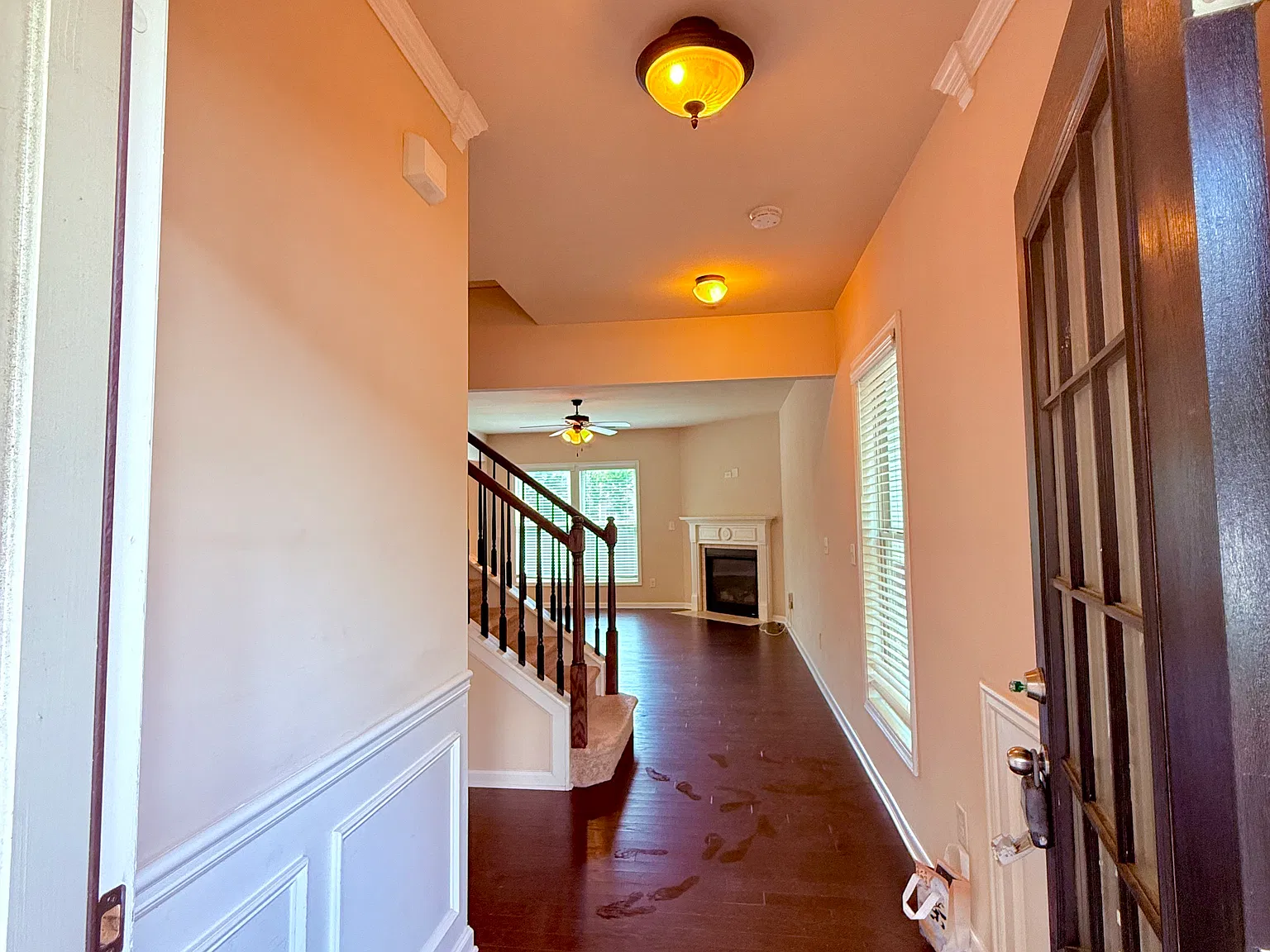 3 bed, 2.5 bath, 1850 sqft, $2,395 — Photo 2