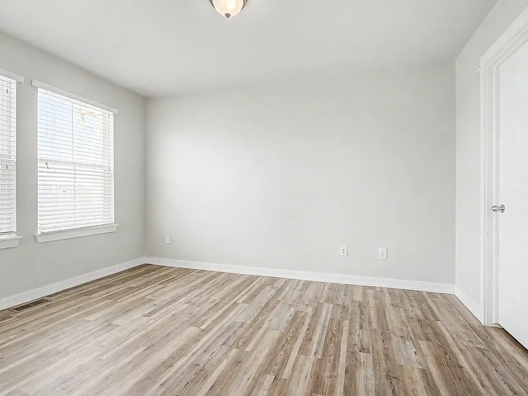 9505 E 107th Pl — Photo 15