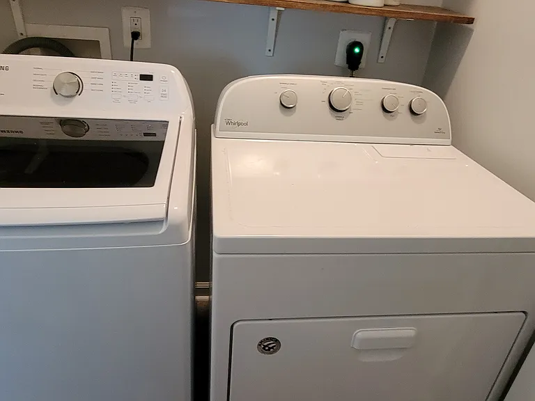 Washer and Dryer (will remain for tenants)