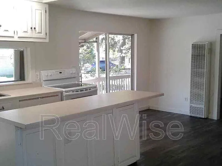 1483 Fruitdale Dr — Photo 4