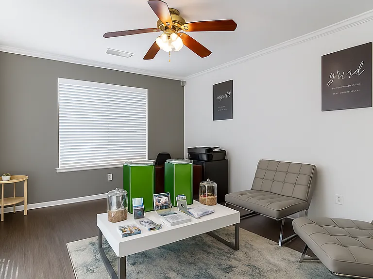 Leasing Office Lounge