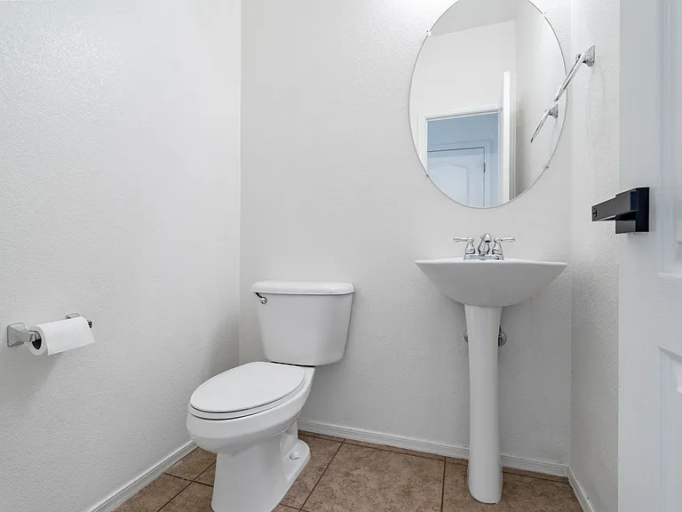 11-web-or-mls-Done Interior 2-28_08052024