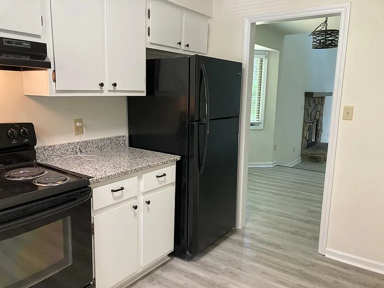 5509 Kaplan Dr #A — Photo 2