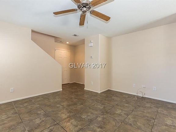 5th image of 469 Royal Bridge Dr