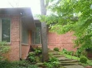 9366 Whispering Pines Dr, Saline, MI