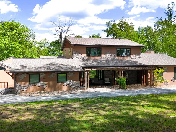 6700 S Hill Creek Rd, Columbia, MO 65203