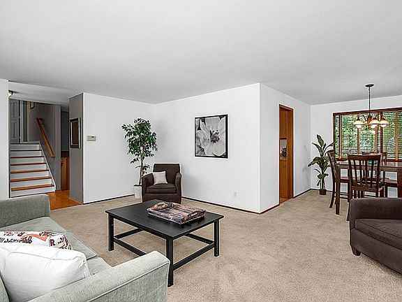 5th image of 1634 215th Pl SE