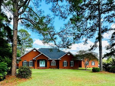 208 Berry Dr, Broxton, GA, 31519