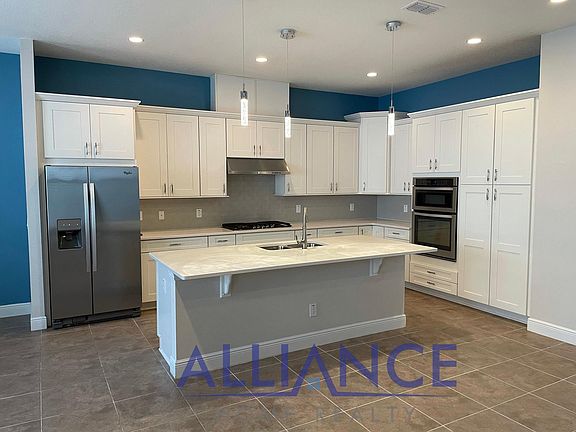5th image of 8853 Lakeshore Pointe Dr