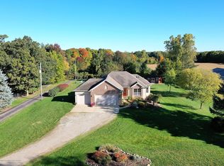 7860 Clark Rd, Grand Ledge, MI 48837