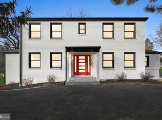 9200 Cedar Ln, Bethesda, MD 20814