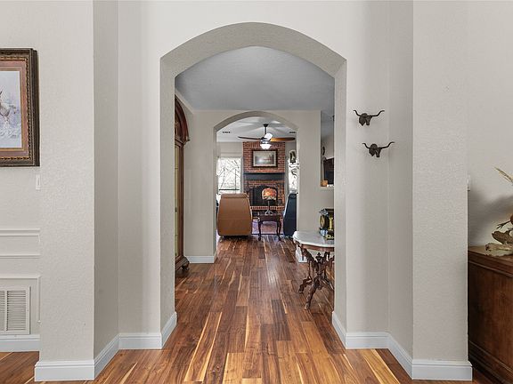 3rd image of 1007 Santa Fe St