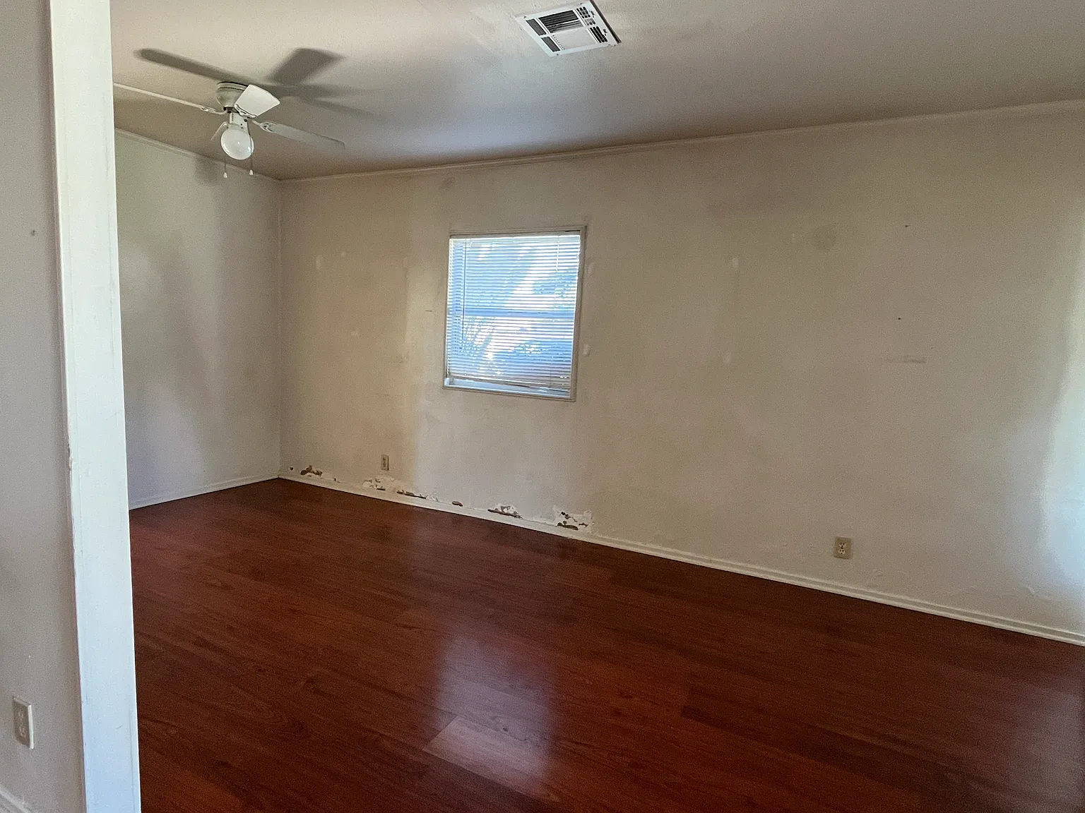 2 bed, 1043 sqft, $3,600 — Photo 4