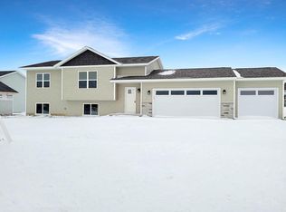 2104 South COTTONWOOD AVENUE, Marshfield, WI 54449