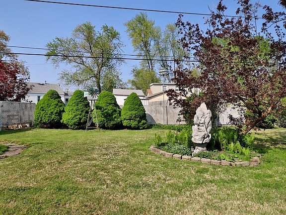5th image of 3622 N Gale Ave