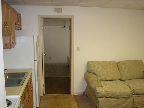 5th image of 3132 West St APT 2