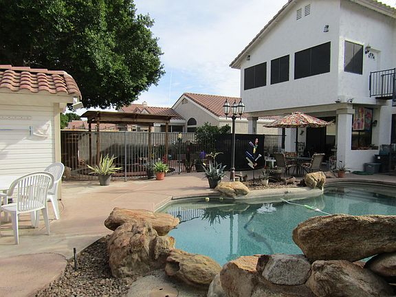 2nd image of 3712 E Isabella Ave