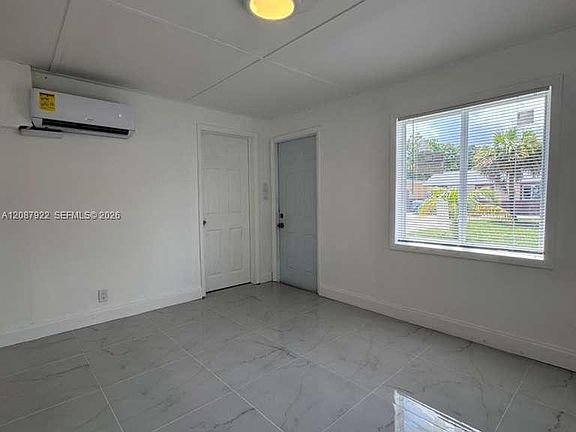 3rd image of 731 SW 3rd Pl APT 1