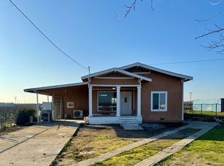 7041 E Conejo Ave, Selma, CA 93662
