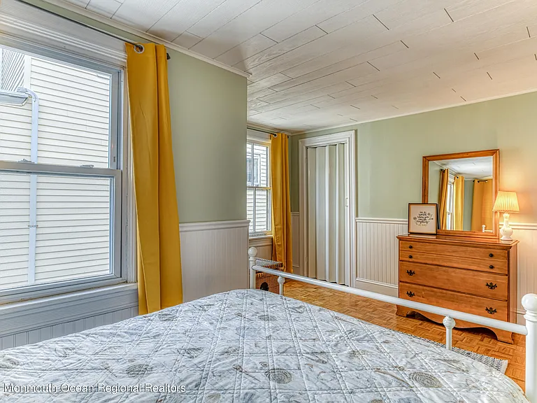 87 Embury Ave — Photo 19